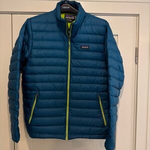 Patagonia Men's Down Sweater Puffer Jacket.